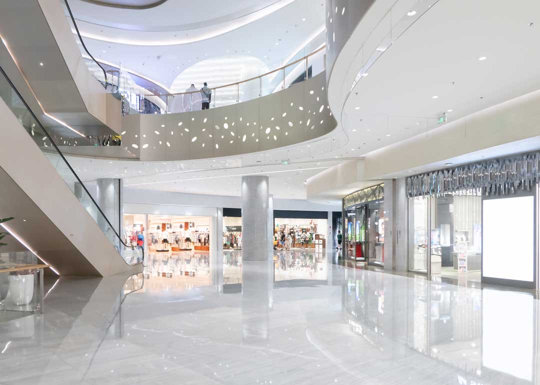 espacio-interior-de-grandes-almacenes